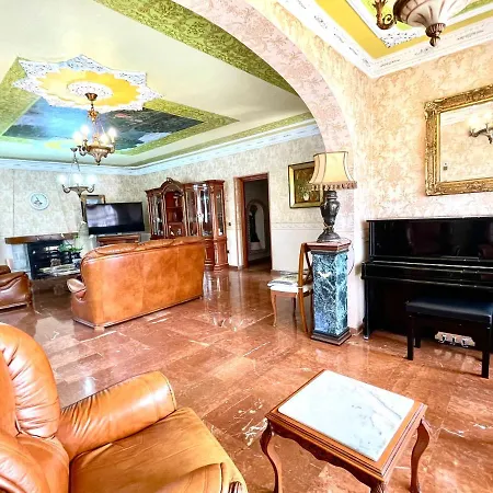 Del Arte Villa