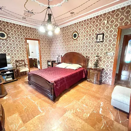 Del Arte Villa *