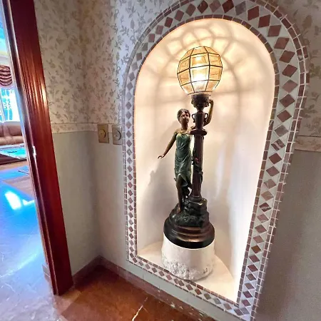 Del Arte Villa *